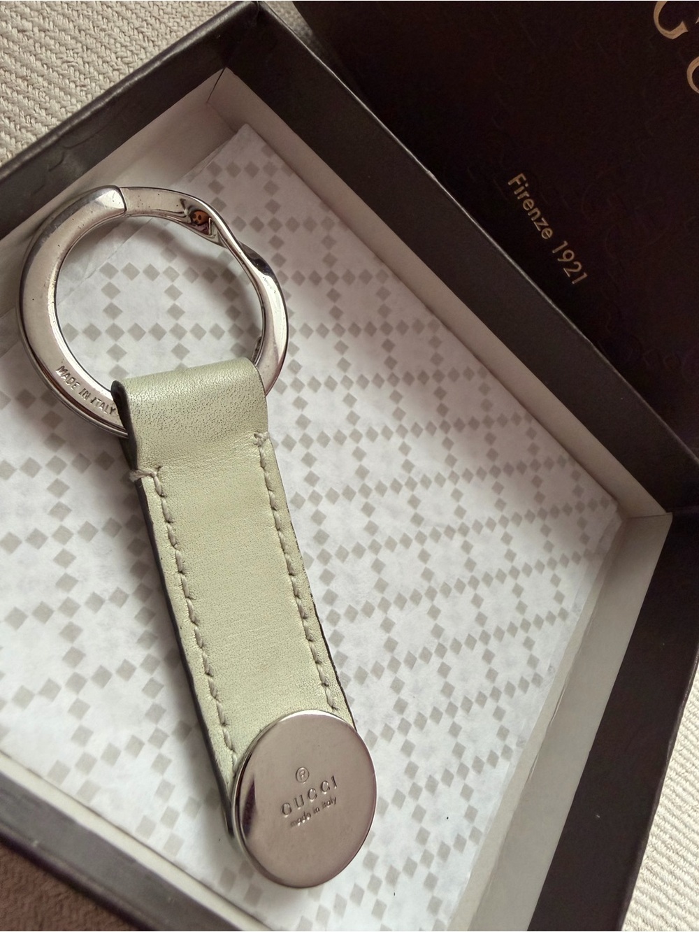 VERY GOOD CONDITION - Gucci Leather Keyring in Light Green - Picture 3 of 3